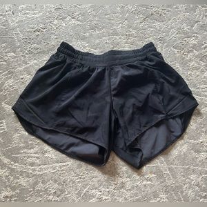 Lululemon Hotty Hots Black Camo 4”